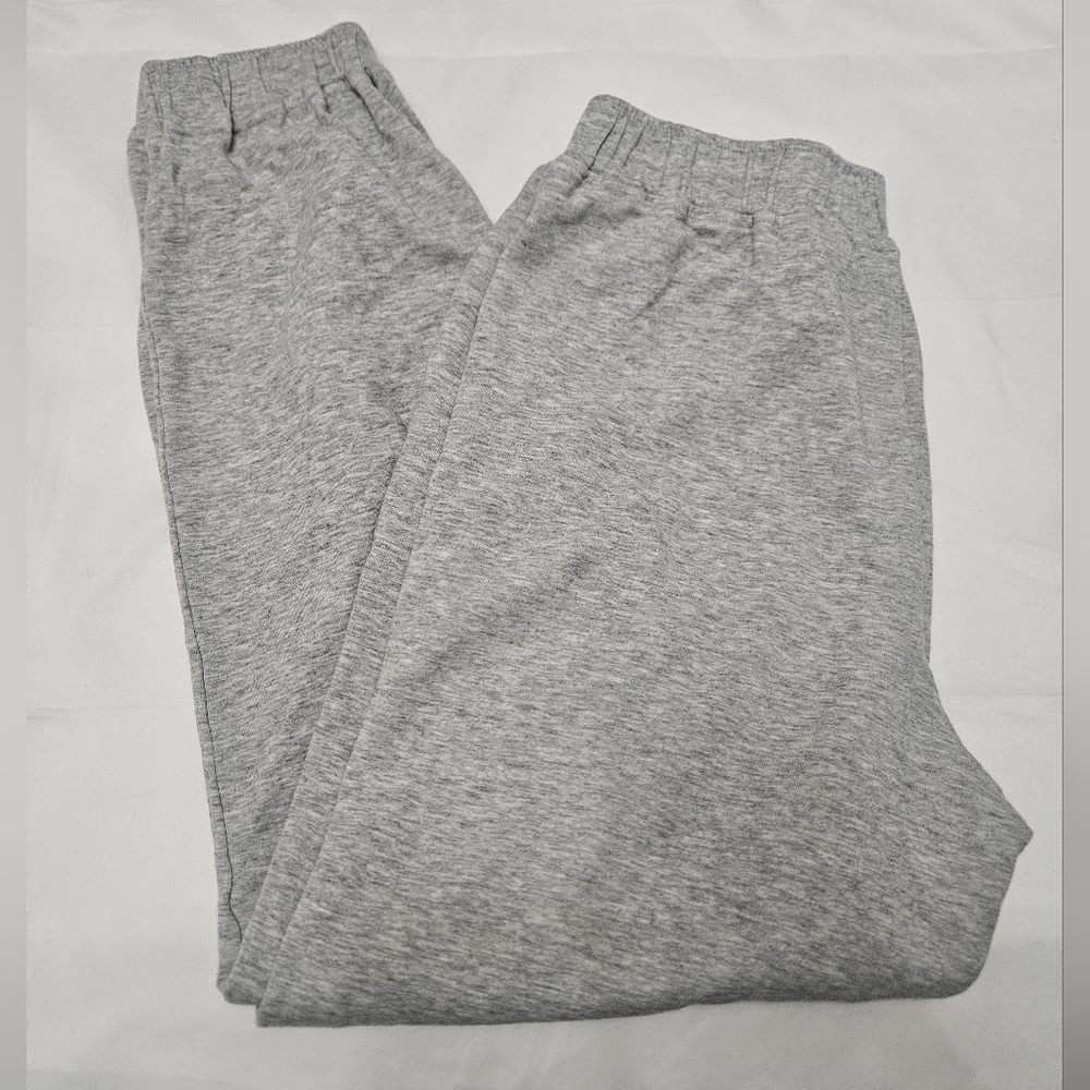 Gianni Bini Gray Tapered Leg Sweatpants!